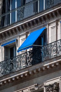 Toldo para apartamento azul