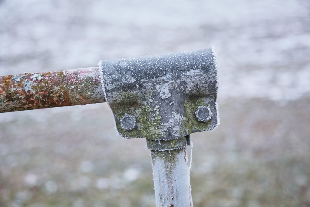 CAÑERÍAS CONGELADAS EN INVIERNO CHILE: PREVENCIÓN Y SOLUCIONES URGENTES – SOS ASISTENCIA - SOS ASISTENCIA wolfgang rottmann 56SeprdKYyY unsplash